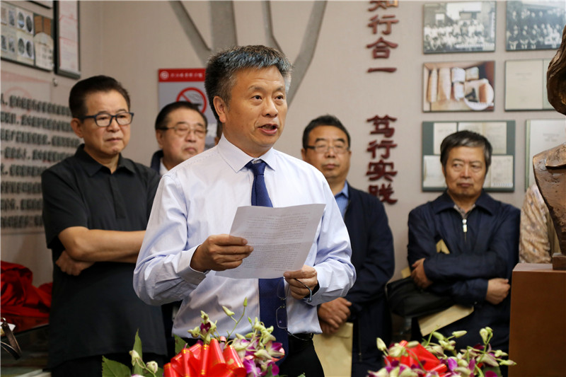 翟启杰发表讲话