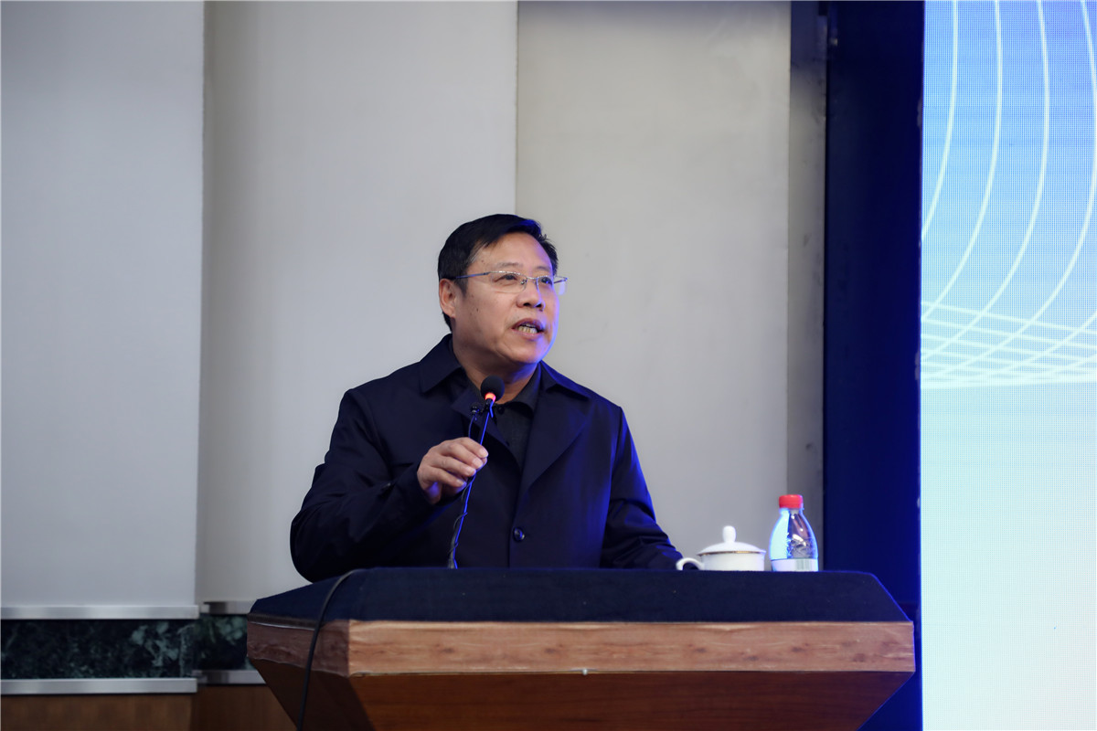 辽宁省政府研究室一级巡视员马洪君发表致辞