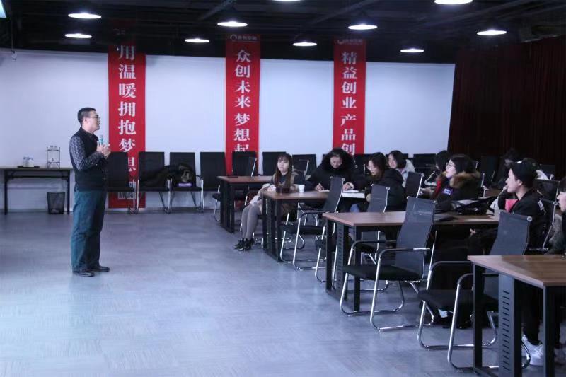 大学生创业利与弊辩论赛二辩-大学生创业利与弊辩论题目 大学生创业利与弊辩论赛二辩-大学生创业利与弊辩论题目